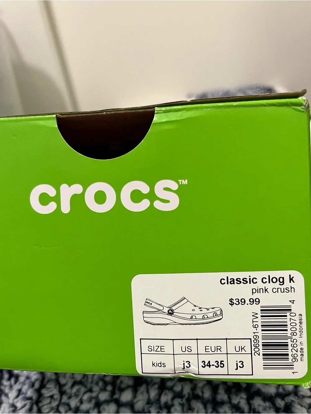 CROCS Kids Hot Pink Classic Clog Sandals Brand new with Box